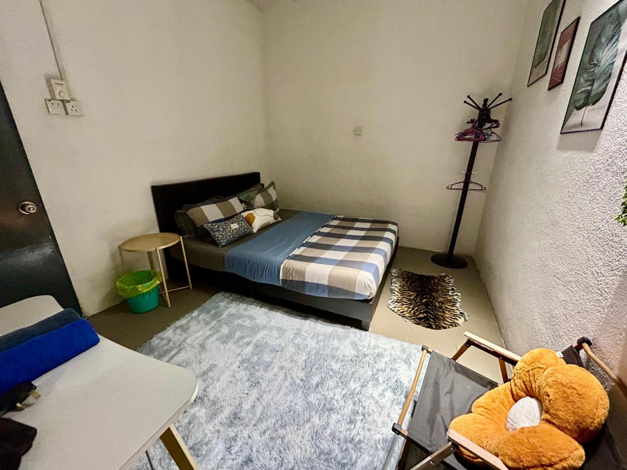 Entire 33 Cozy House • 3 Bedroom @ Alma ブキッ・ムルタジャム エクステリア 写真
