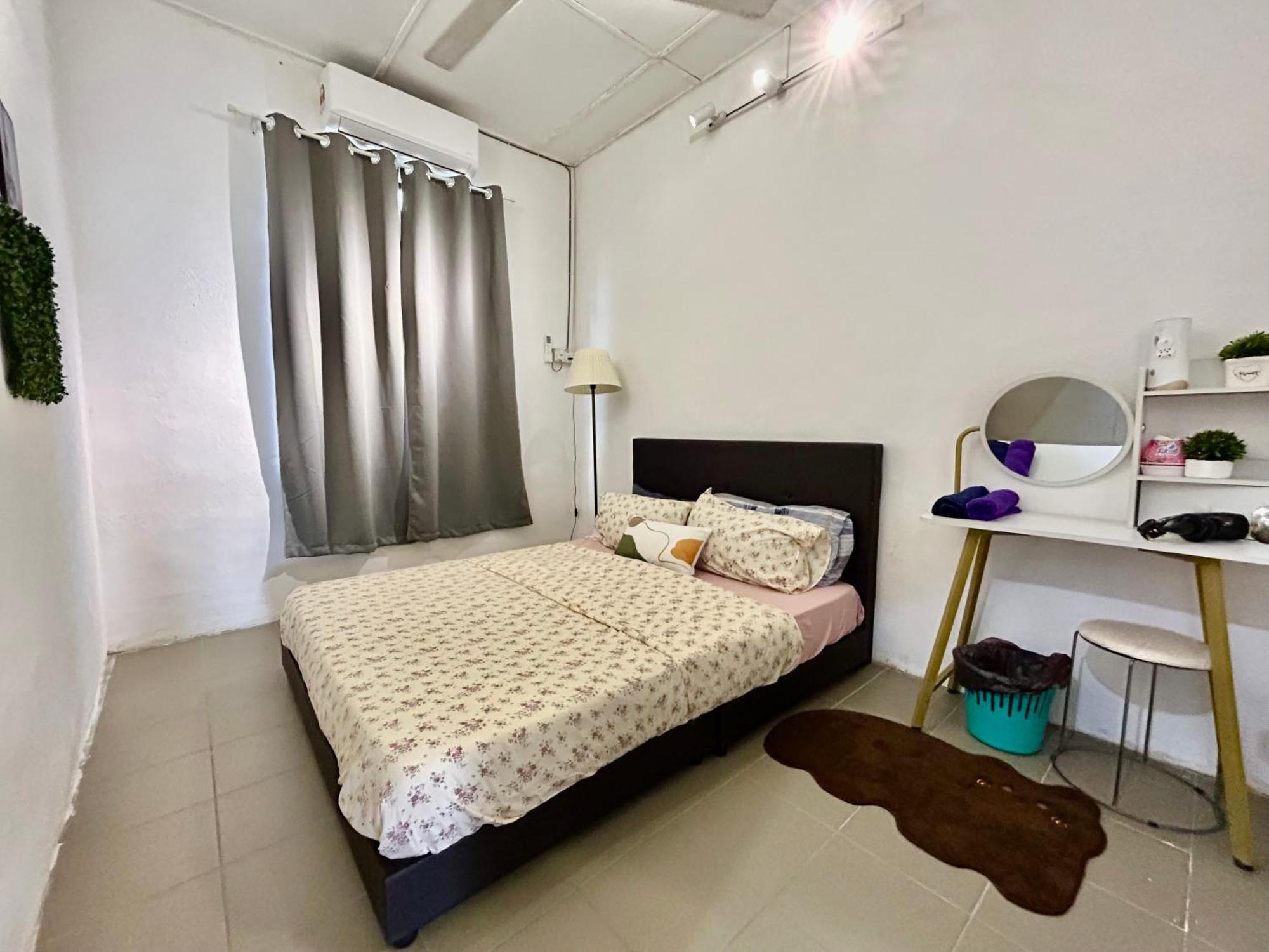 Entire 33 Cozy House • 3 Bedroom @ Alma ブキッ・ムルタジャム エクステリア 写真